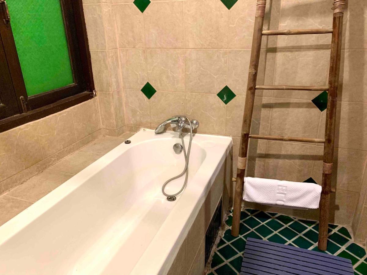 Thapae Boutique House Hotel Chiang Mai Exterior photo